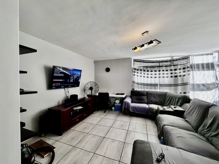 2 Bedroom Property for Sale in Table View Western Cape